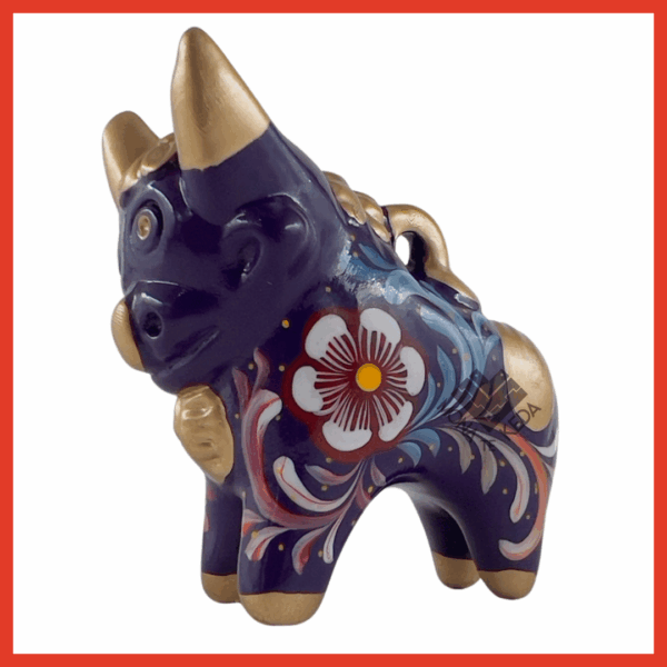 Torito de Pucará "color morado oscuro" (Tamaño 2)