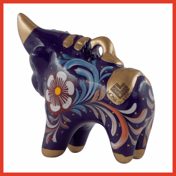 Torito de Pucará "color morado oscuro" (Tamaño 2)