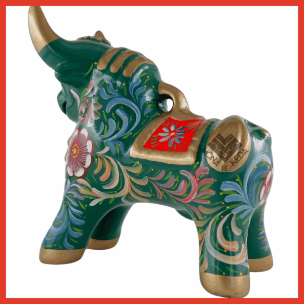 142-1.png Torito de Pucará "color verde oscuro" (Tamaño 4)