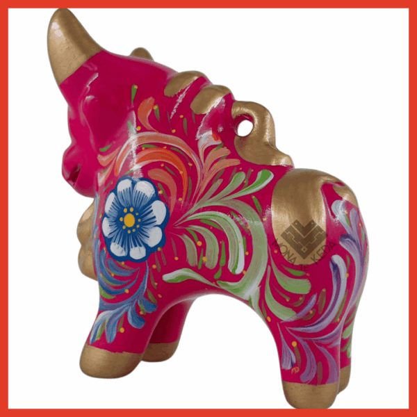 16-5-1.png Torito de Pucará "Fuerza Andina" (Tamaño 3)