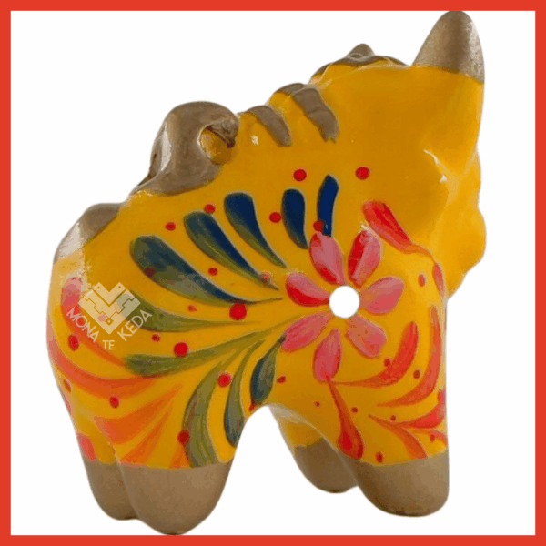 Torito de Pucará "color amarillo" (Tamaño 1)