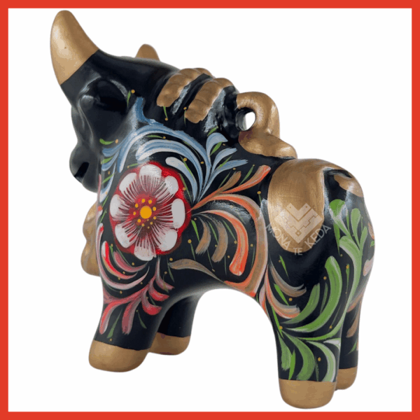 19-1.png Torito de Pucará "Elegancia Andina" (Tamaño 3 )