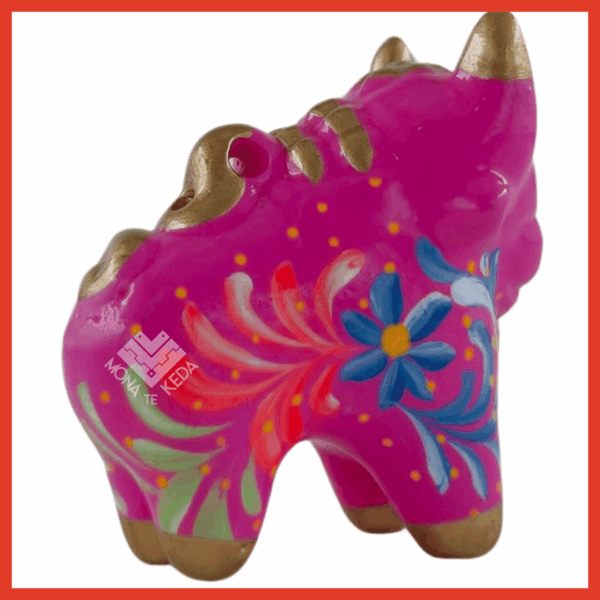 211-1.png Torito de Pucará color fucsia (Tamaño 1)