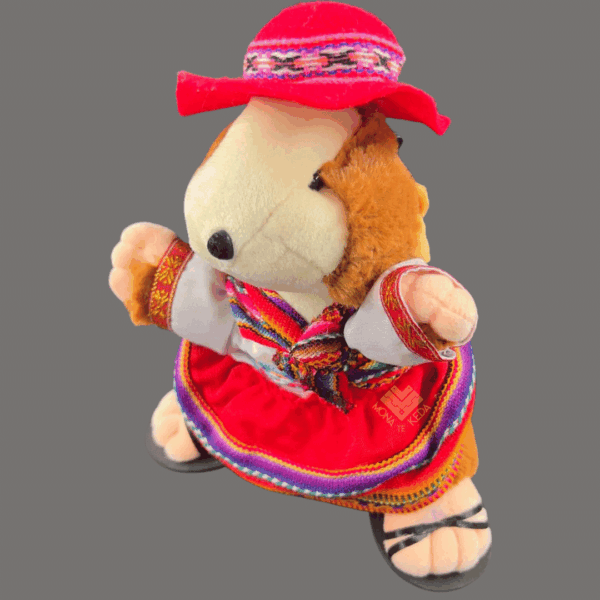 Cuy Peluche Andino – Mujer con Sombrero y Pollera Tradicional (edición roja)