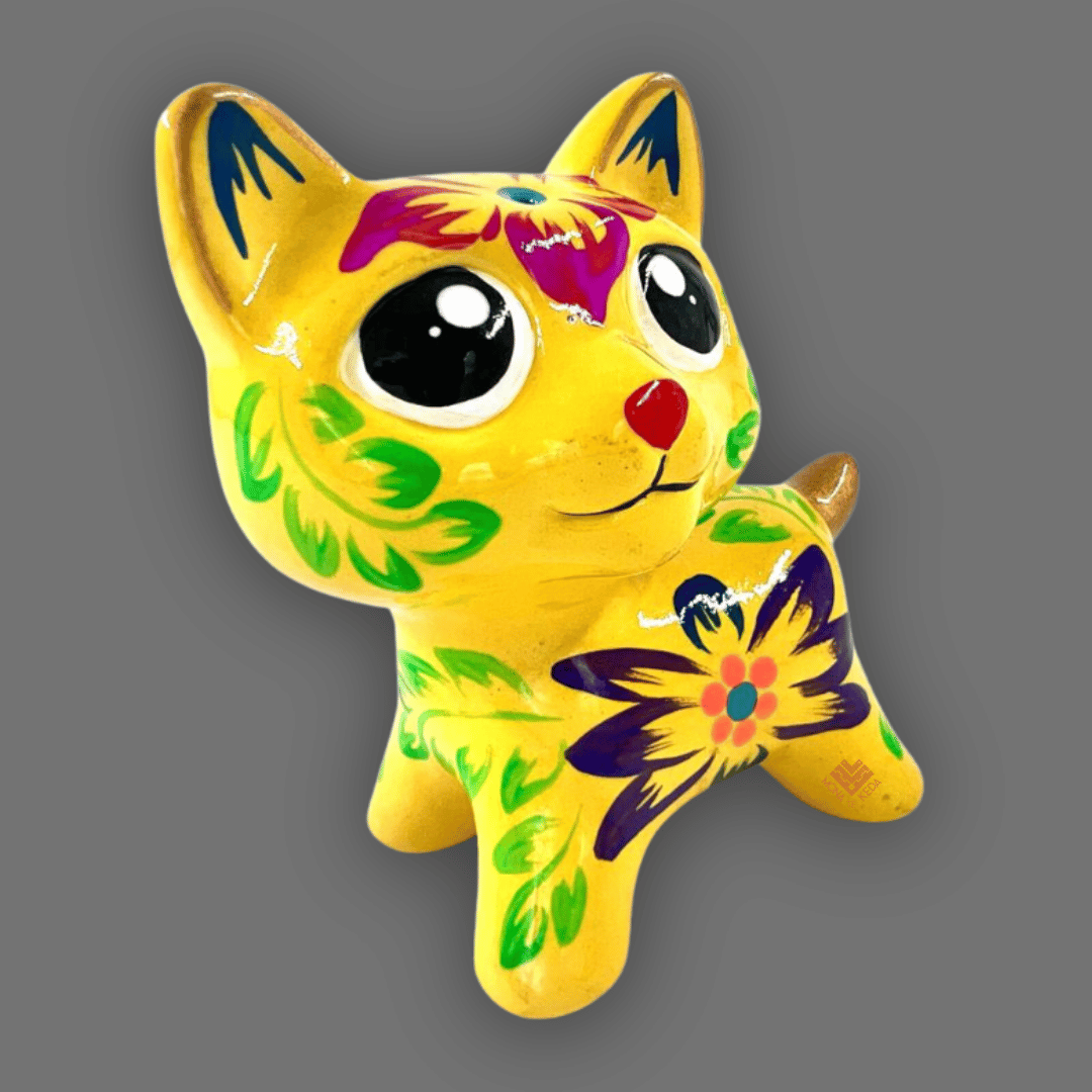Gatito de cerámica amarillo