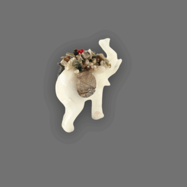 Elefante de piedra semipreciosa