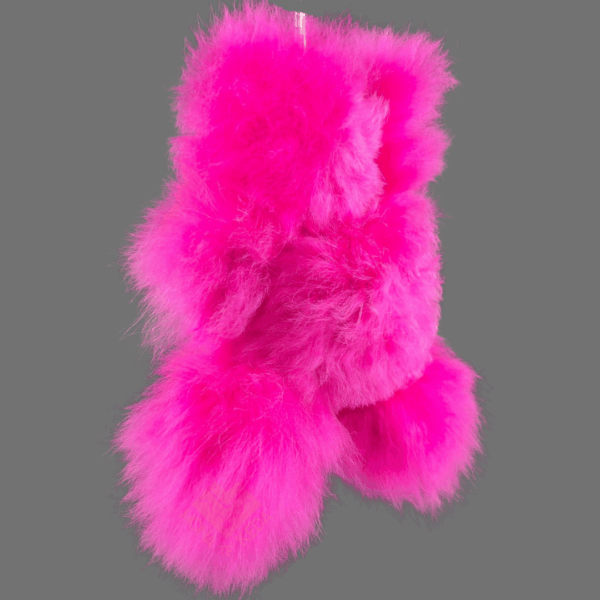 oso de color rosado con fibra de alpaca toque vibrante y artesanal