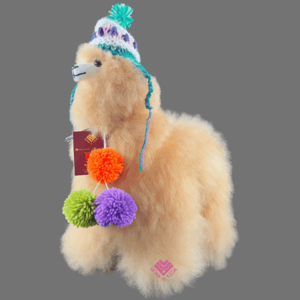 Llama Andina con chullo Tejido y Pompones (Tamaño 3)