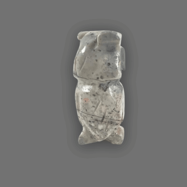 Búho de piedra semipreciosa