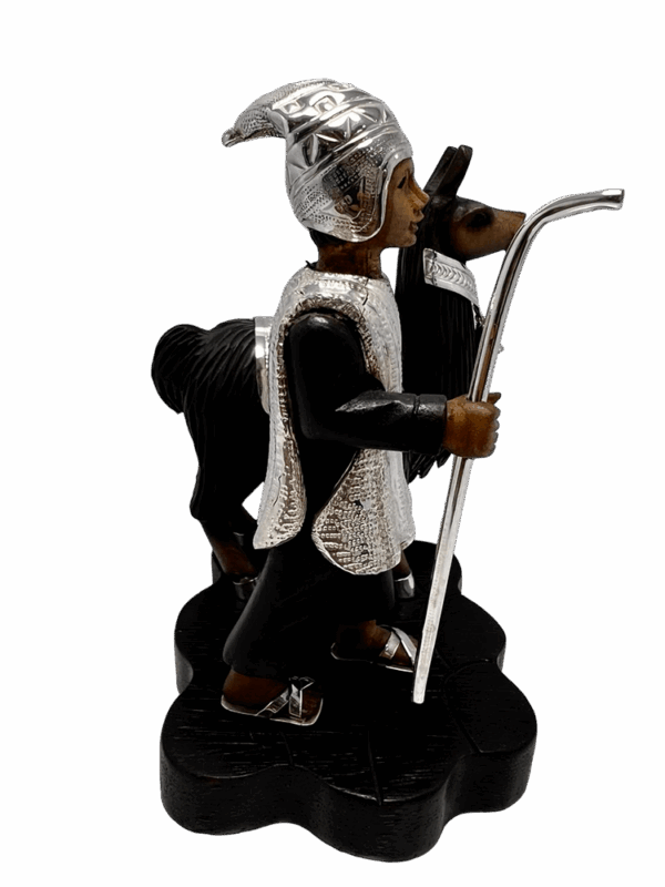 CAMPESINO CON LLAMA DE PLATA